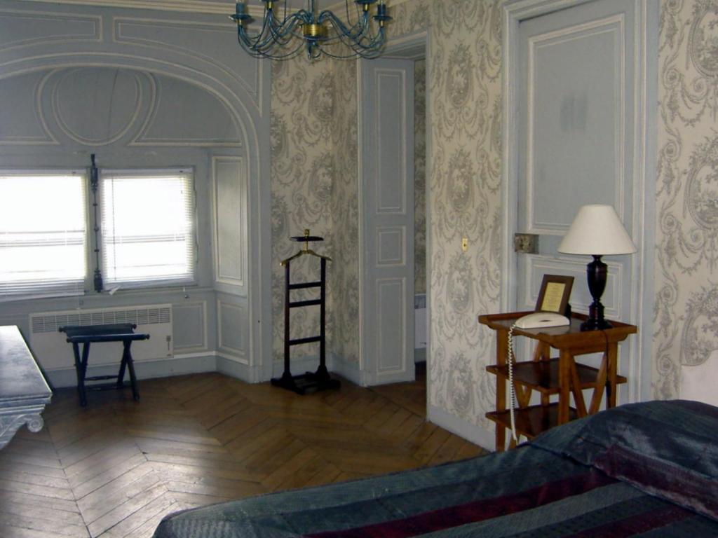 Chateau Du Marechal De Saxe Yerres Стая снимка