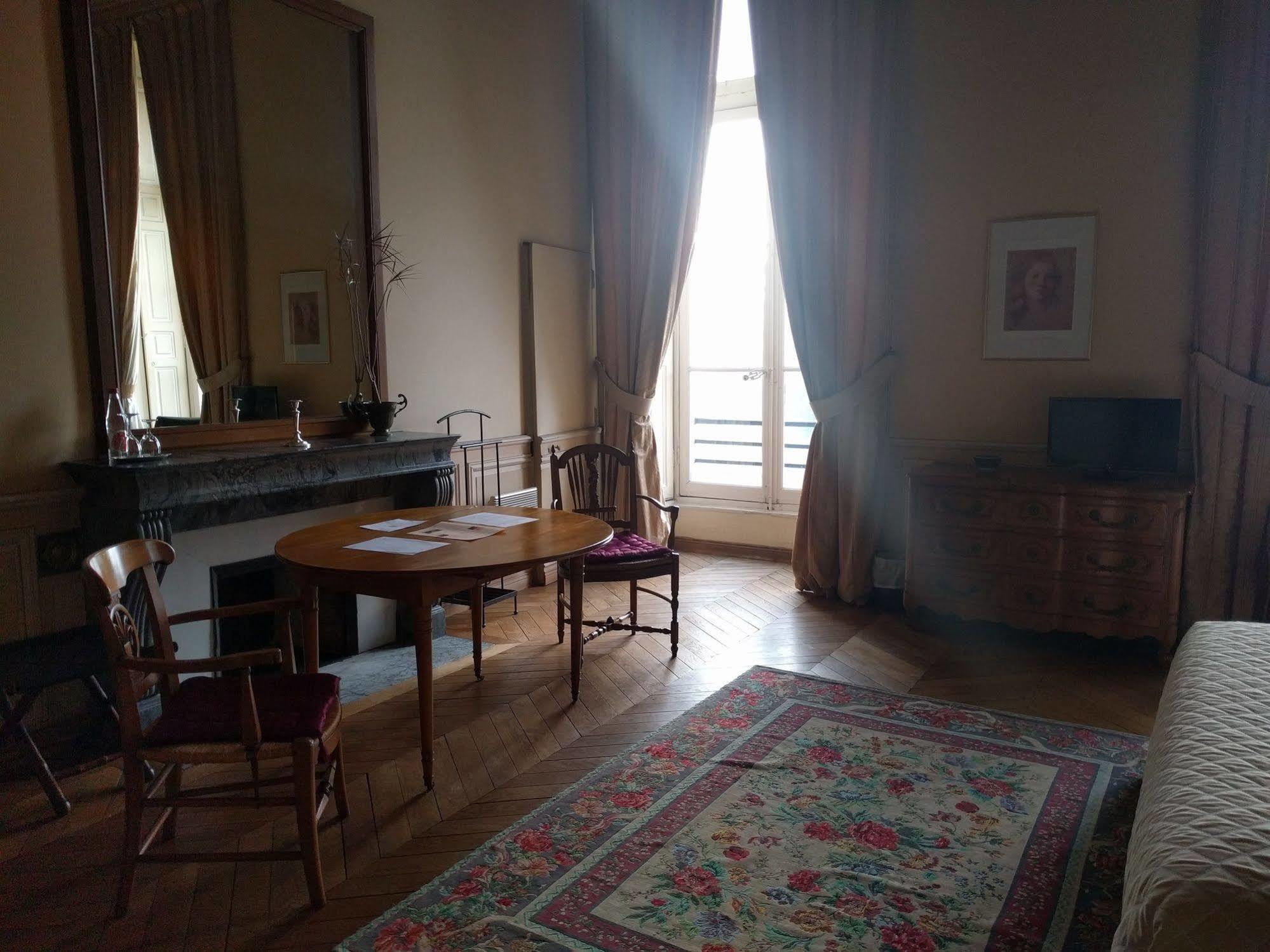 Chateau Du Marechal De Saxe Yerres Екстериор снимка